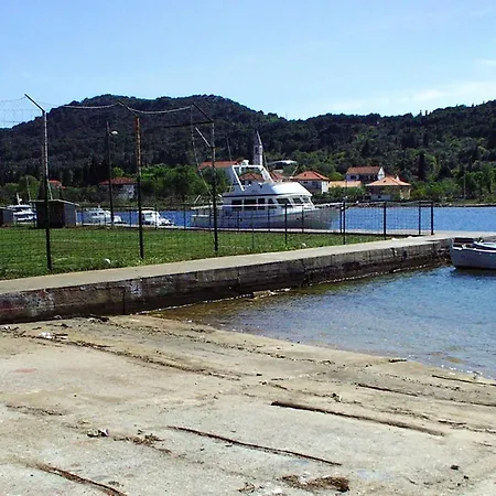 With A Parking Space Sutomiscica, Ugljan - 16524 Διαμέρισμα *